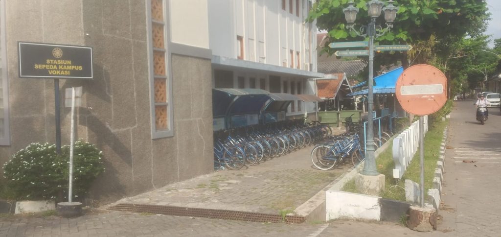 Stasiun Sepeda Kampus Sekolah Vokasi