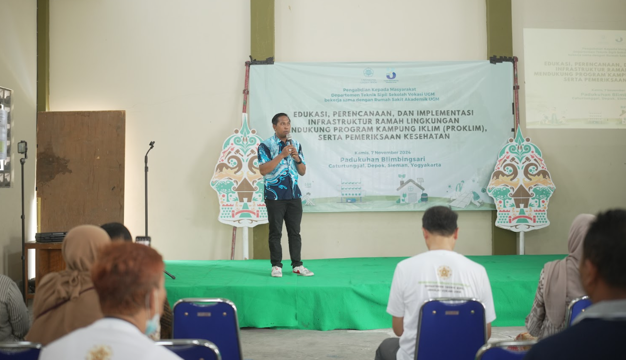 Gambar 3. Kegiatan Sosialisasi PkM SV, UGM di Balai Padukuhan Blimbingsari